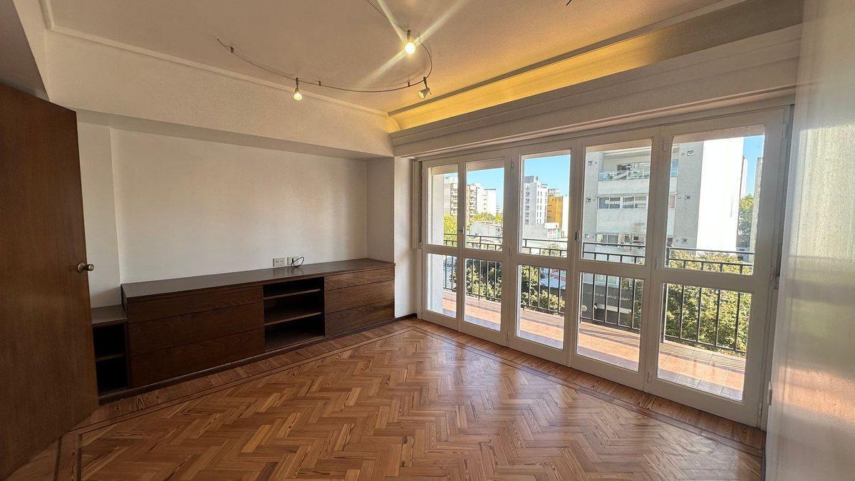 Foto de Departamento en alquiler en La Plata, imagen 2