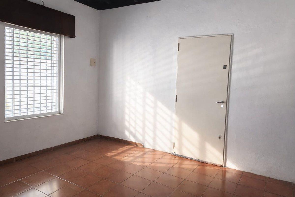 Foto de Casa en Venta en Florencio Varela amplio terreno, imagen 4