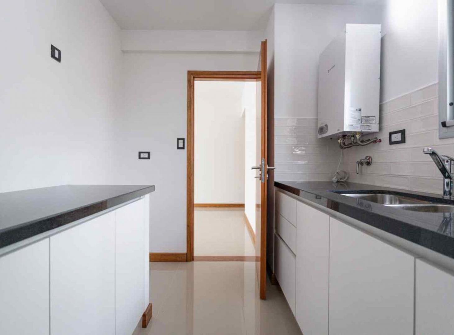 Foto de Departamento de un dormitorio en venta, La Plata, imagen 4