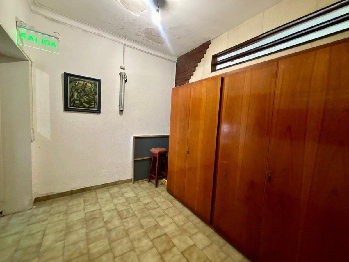 Foto de CASA EN VENTA CON JARDIN Y COCHERA LA PLATA, imagen 4
