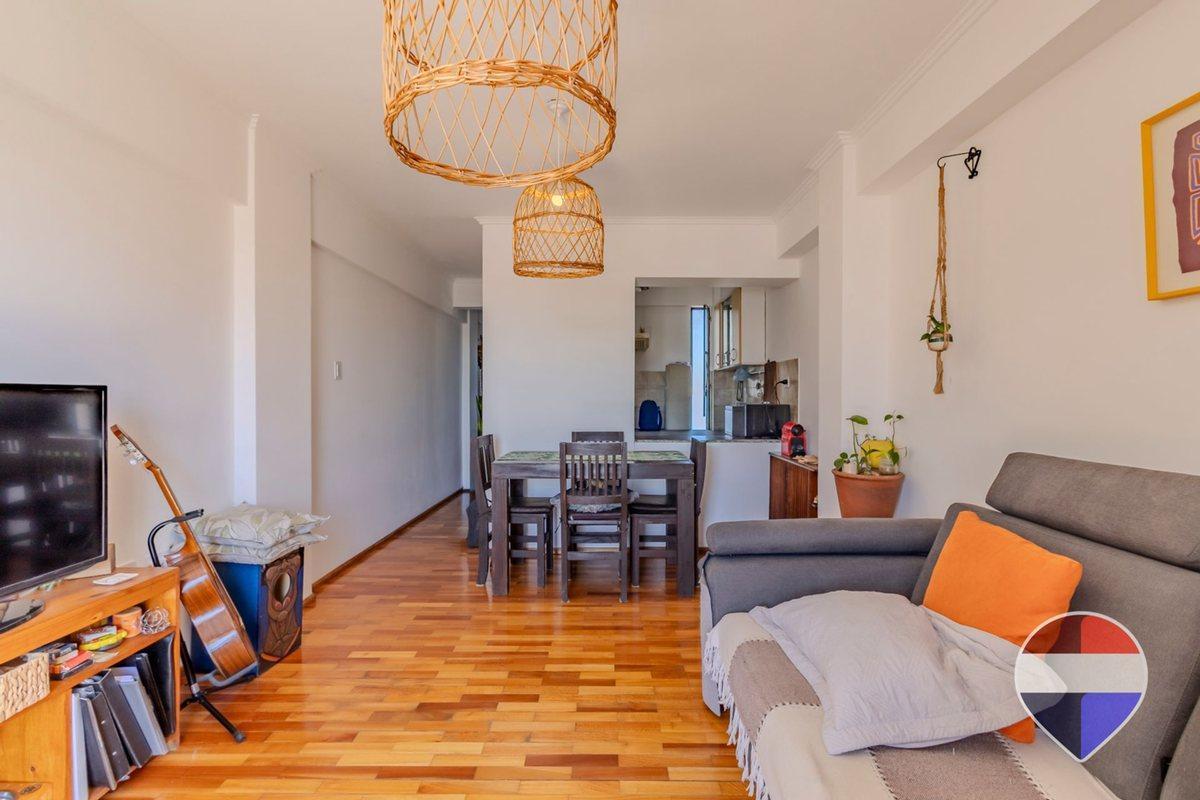 Foto de DEPARTAMENTO DE 2 DORMITORIOS Y BALCON EN LA PLATA, imagen 1