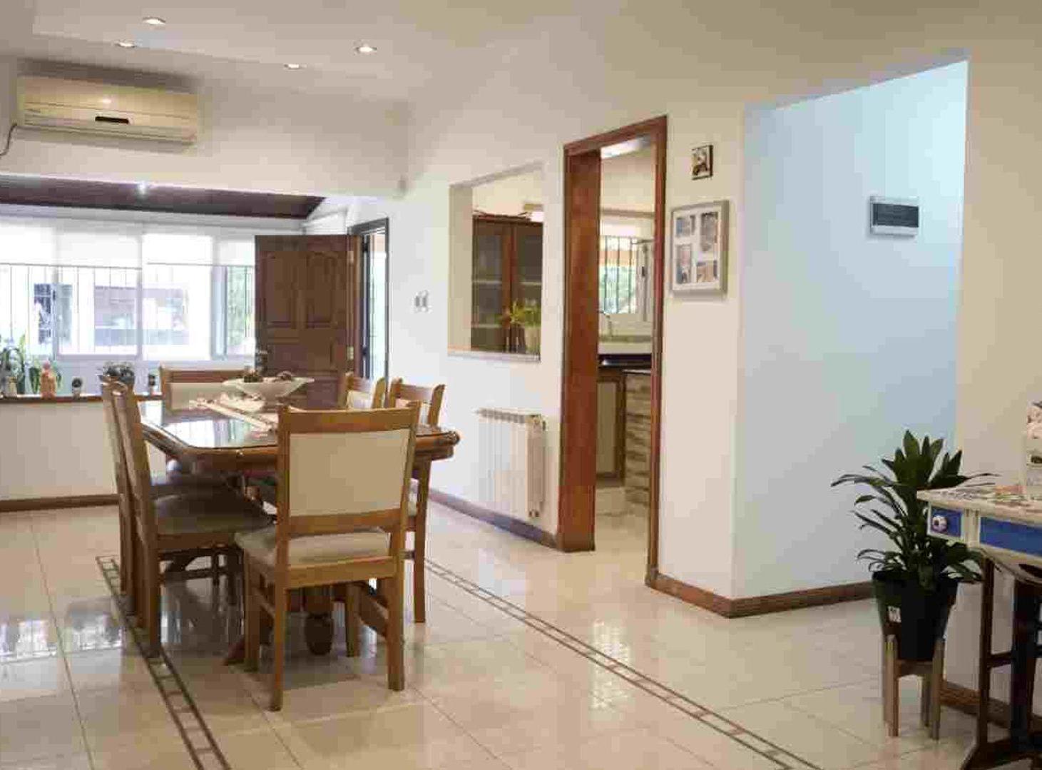 Foto de VENTA CASA QUINTA TERRENO S/ RUTA 2 AUTOVIA km40, imagen 4