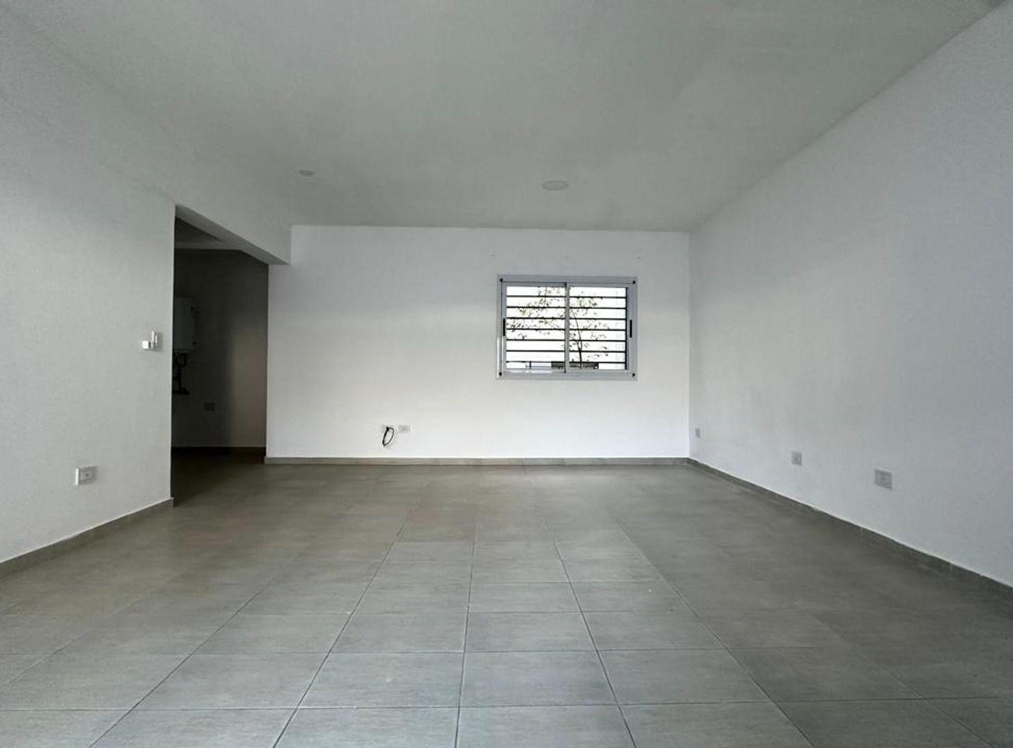 Foto de ALQUILER MONOAMBIENTE CON PATIO Y COCHERA, imagen 4