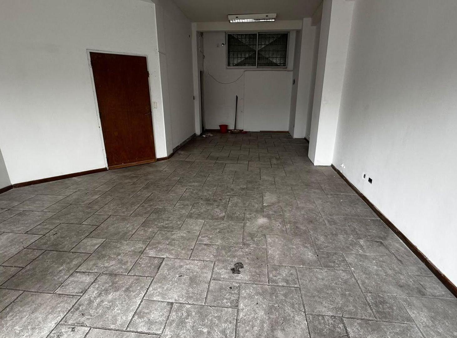Foto de Local comercial a la calle en Alquiler San Miguel, imagen 1