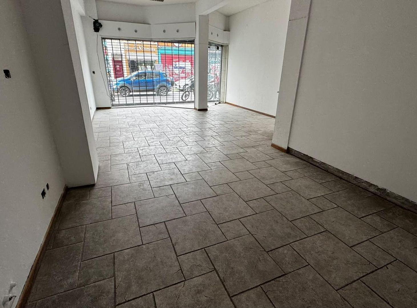 Foto de Local comercial a la calle en Alquiler San Miguel, imagen 3