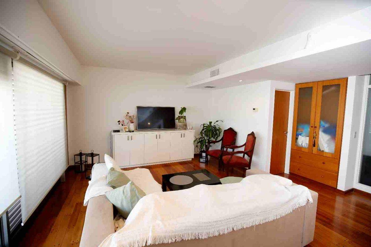 Foto de Departamento 2 dormitorios y cochera en alquiler, imagen 3