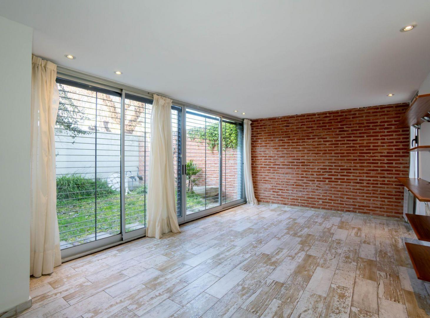 Foto de CASA DUPLEX EN VENTA EN GONNET LA PLATA, imagen 2