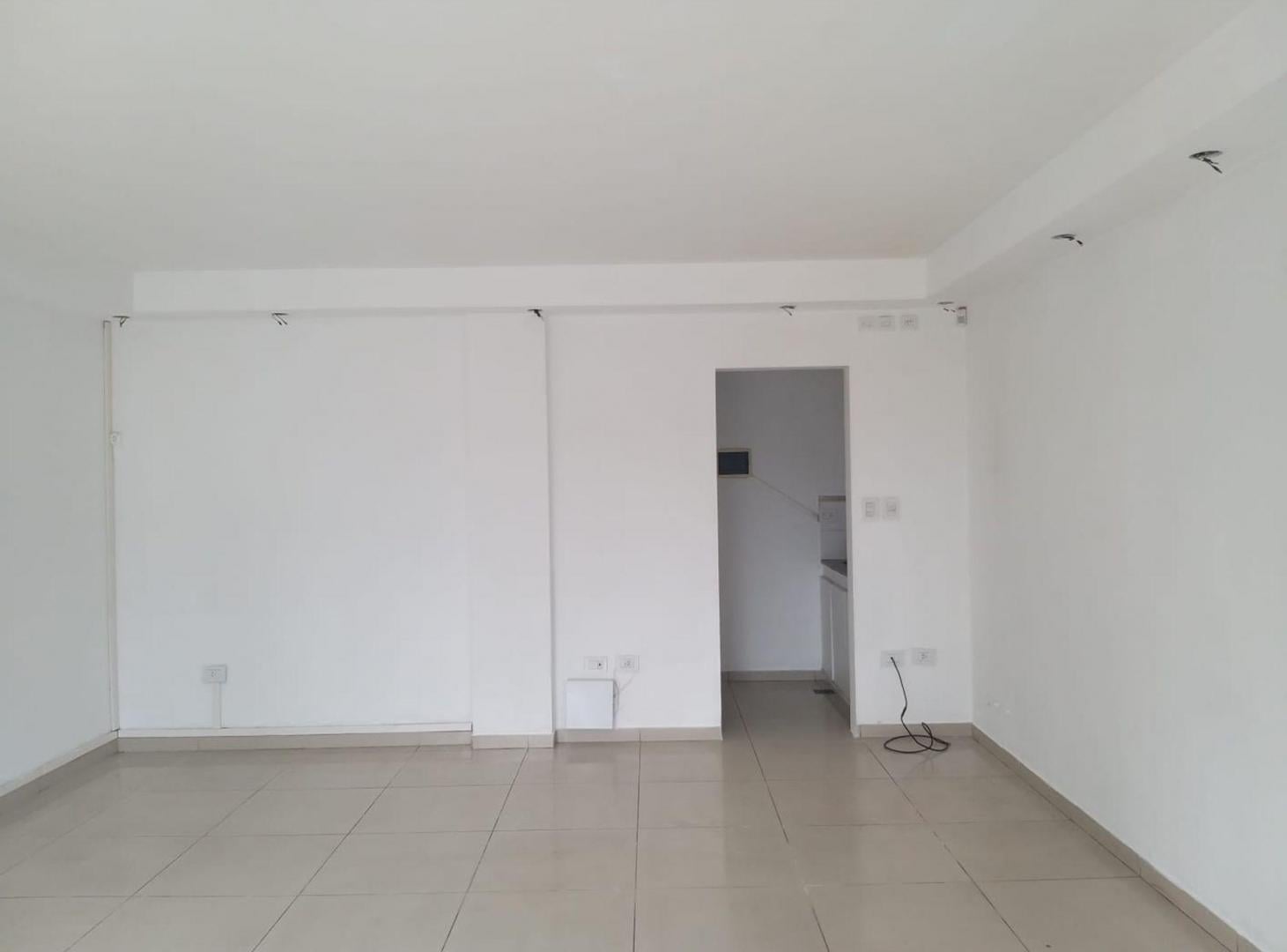Foto de Local en venta en La Plata, imagen 4