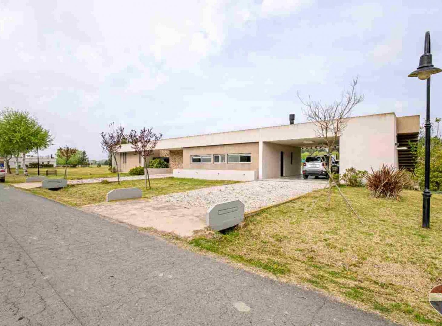 Foto de Casa a la venta en Haras del Sur 2 c pile climatiz, imagen 2