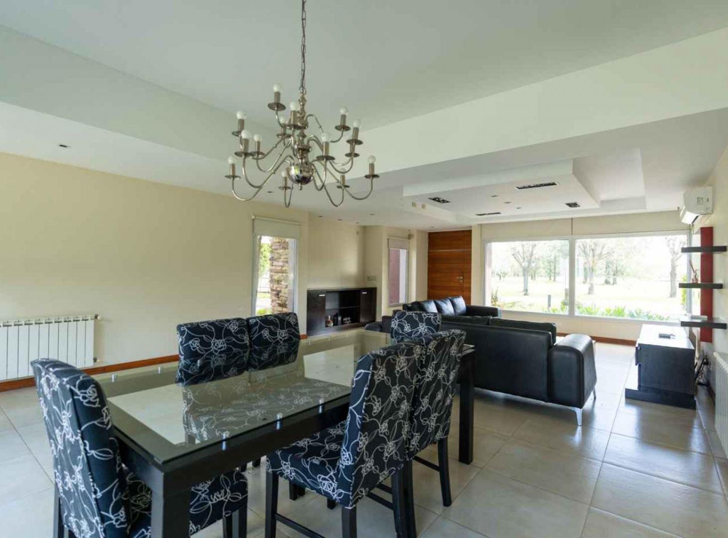 Foto de Casa de categoría en Haras del Sur, imagen 2