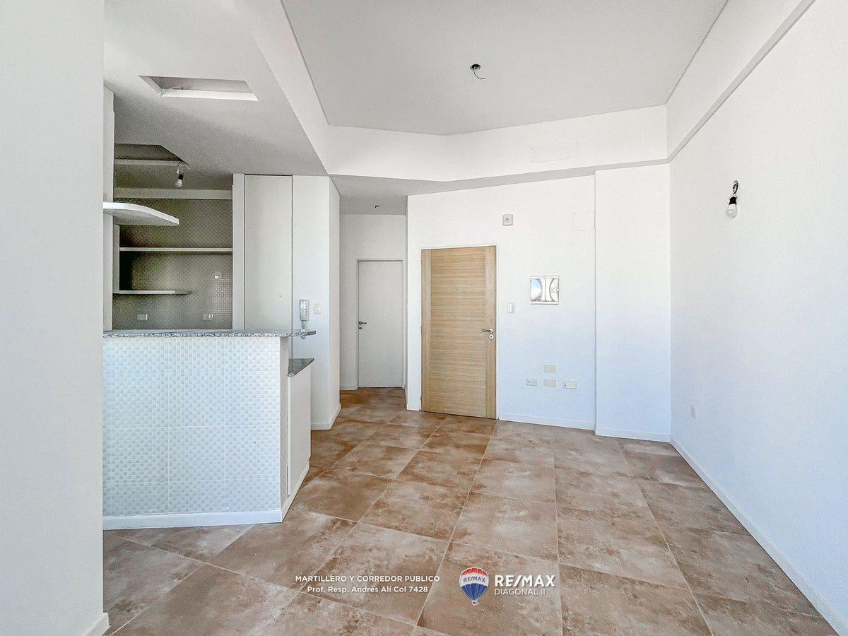 Foto de DEPARTAMENTO EN VENTA CON BALCON,COCHERA LA PLATA, imagen 5