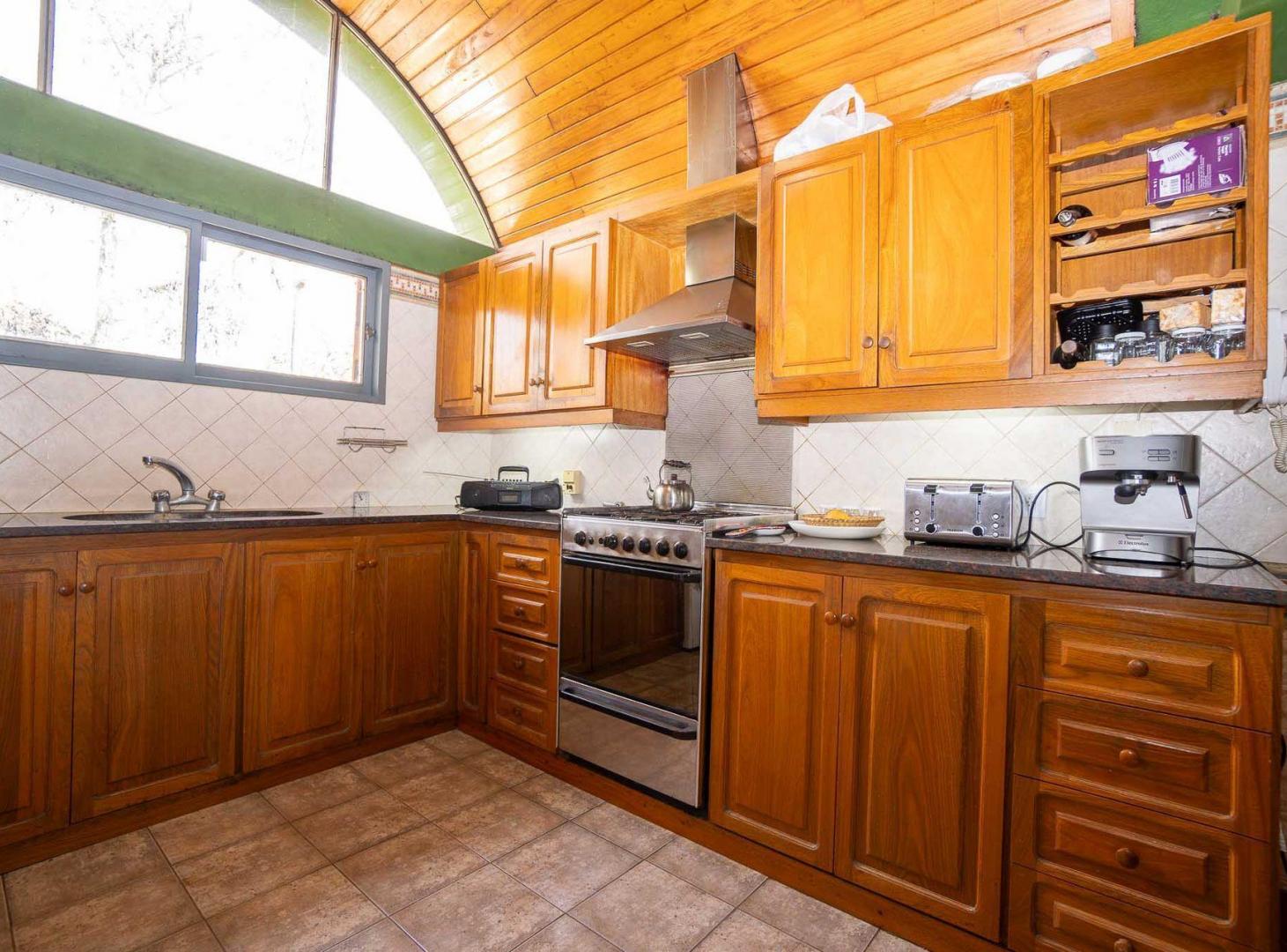 Foto de CASA EN VENTA EN CITY BELL PARQUE Y PILETA, imagen 2