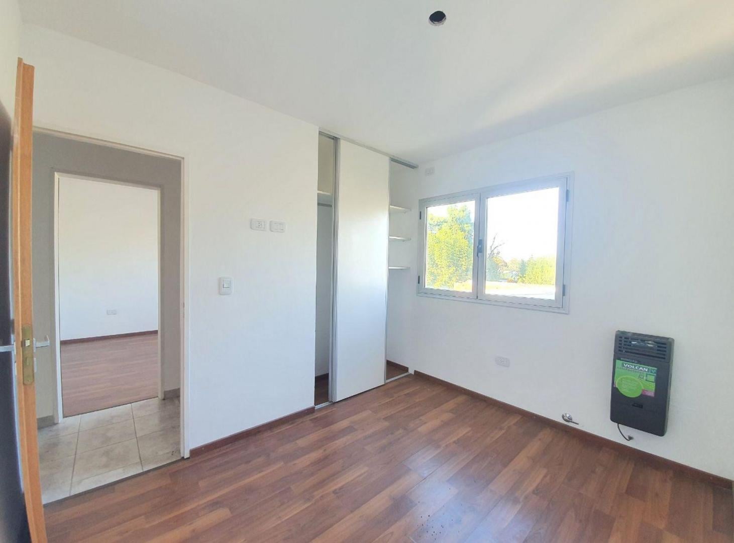 Foto de VENTA DUPLEX 2 DORMITORIOS CON COCHERA, imagen 3