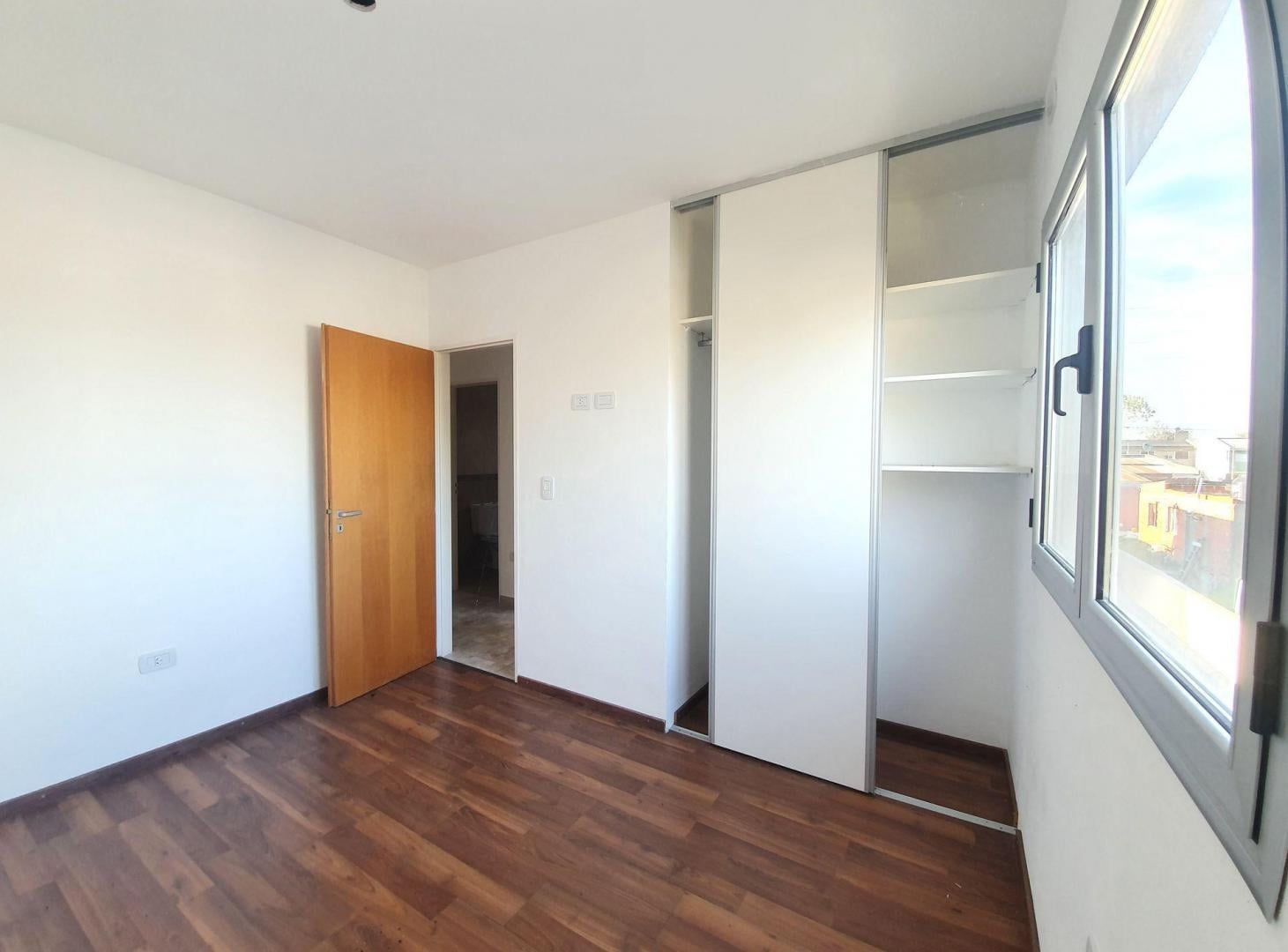 Foto de VENTA DUPLEX 2 DORMITORIOS CON COCHERA, imagen 5