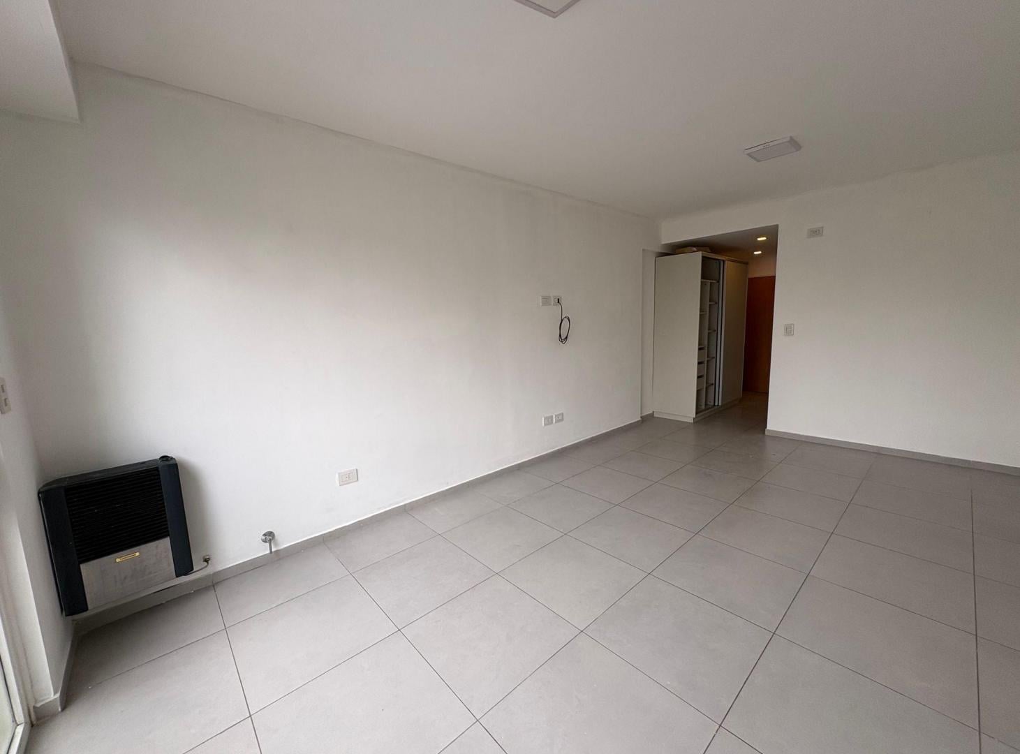 Foto de Departamento en alquiler en La Plata, imagen 4