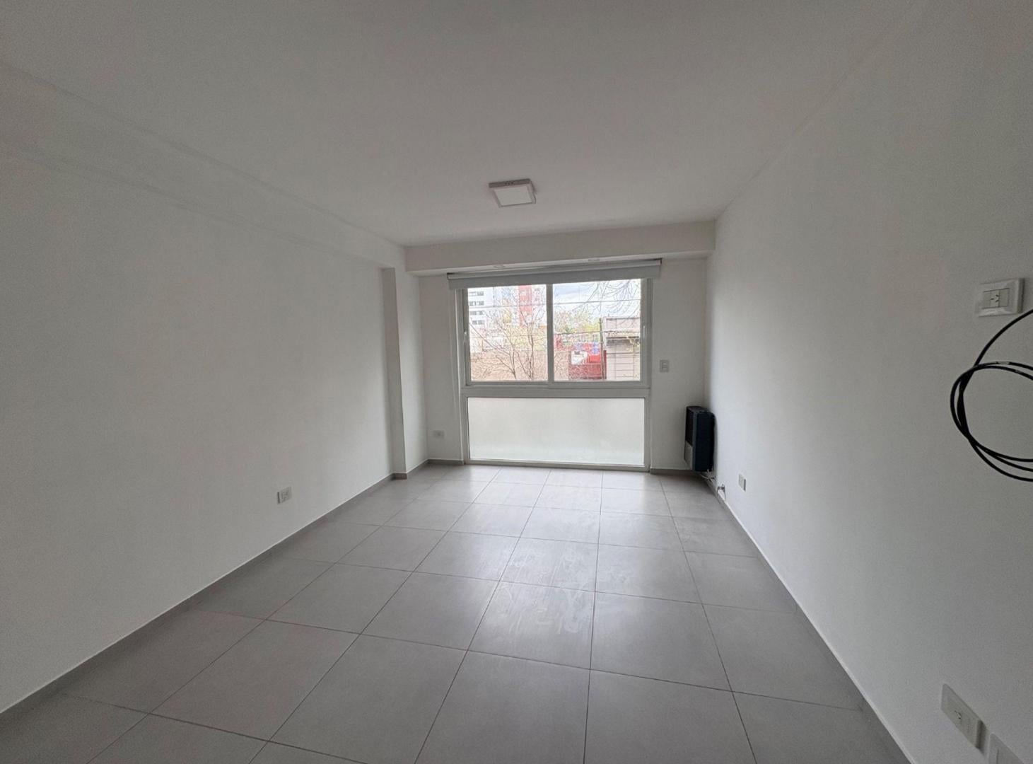 Foto de Departamento en alquiler en La Plata, imagen 1