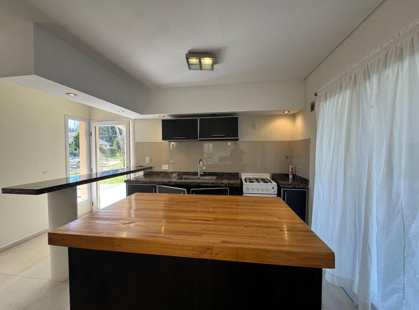 Foto de Casa a la venta en HARAS DEL SUR con PILETA, imagen 5