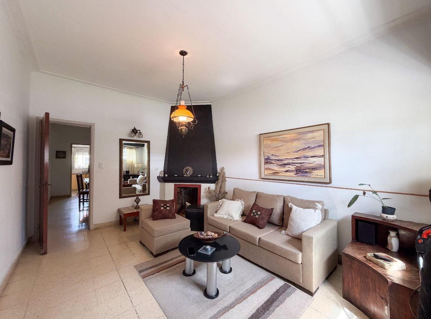 Foto de CASA DOS DORMITORIOS CON PATIO EN VENTA LA PLATA, imagen 2