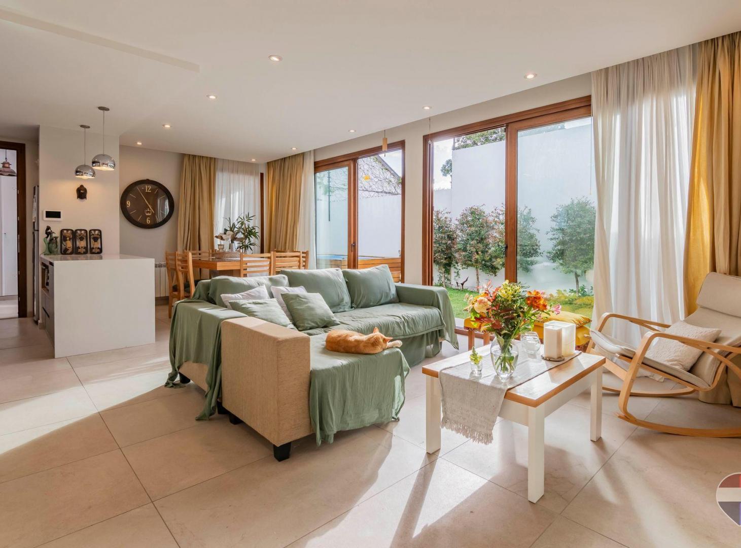 Foto de CASA EN VENTA EN LA PLATA, imagen 2