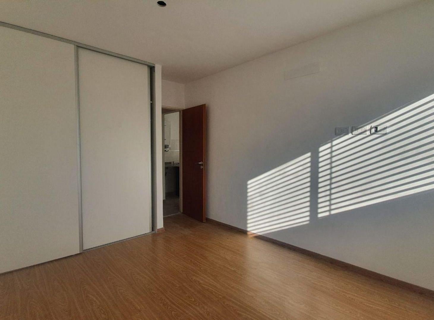 Foto de ALQUILER DEPARTAMENTO 1 DORMITORIO CON COCHERA, imagen 5