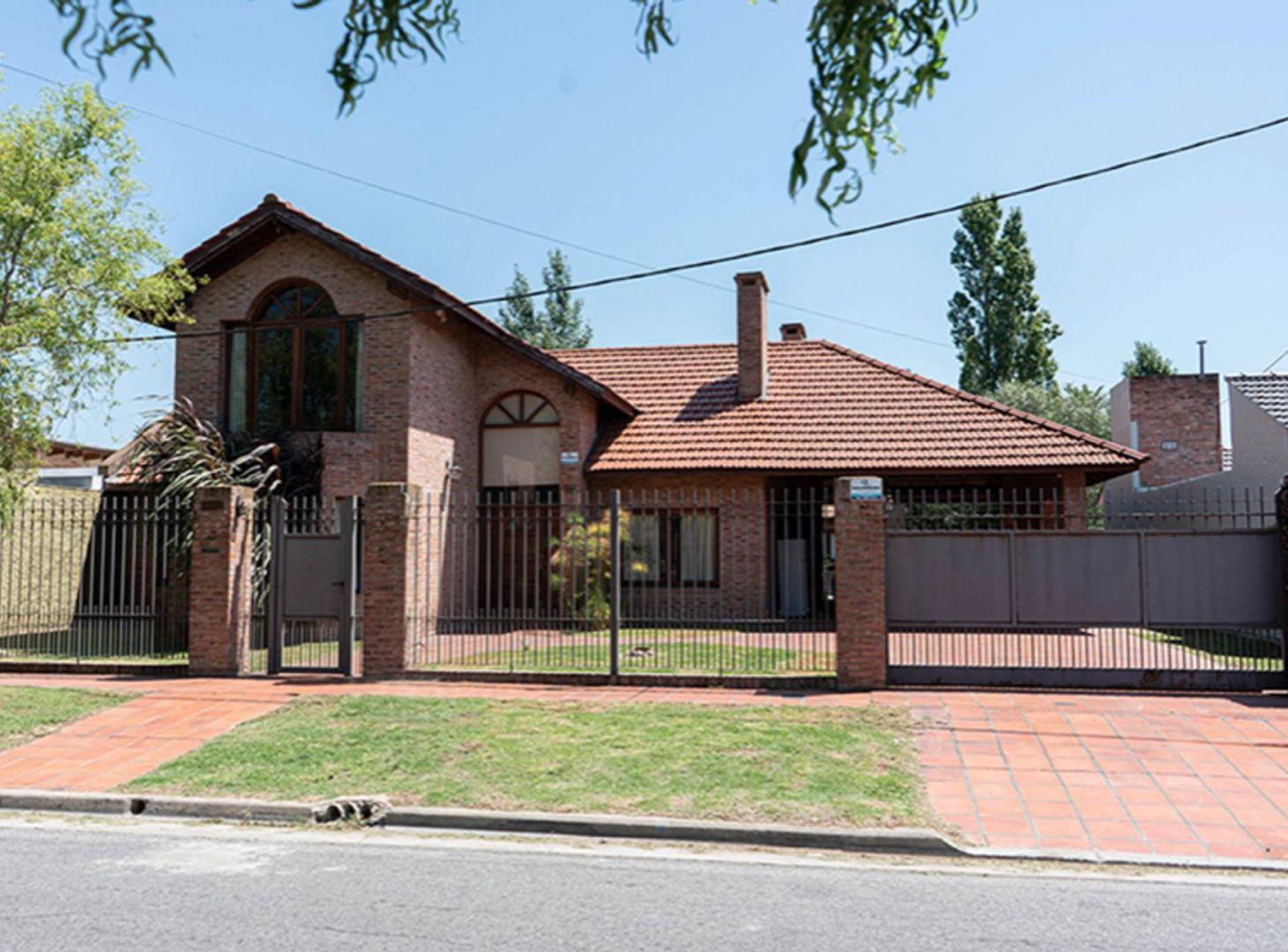 Foto de CASA EN VENTA GONNET, imagen 4