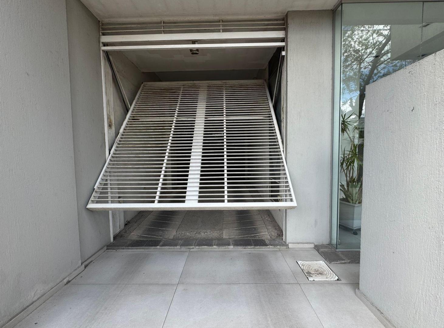 Foto de COCHERA EN VENTA LA PLATA, imagen 5