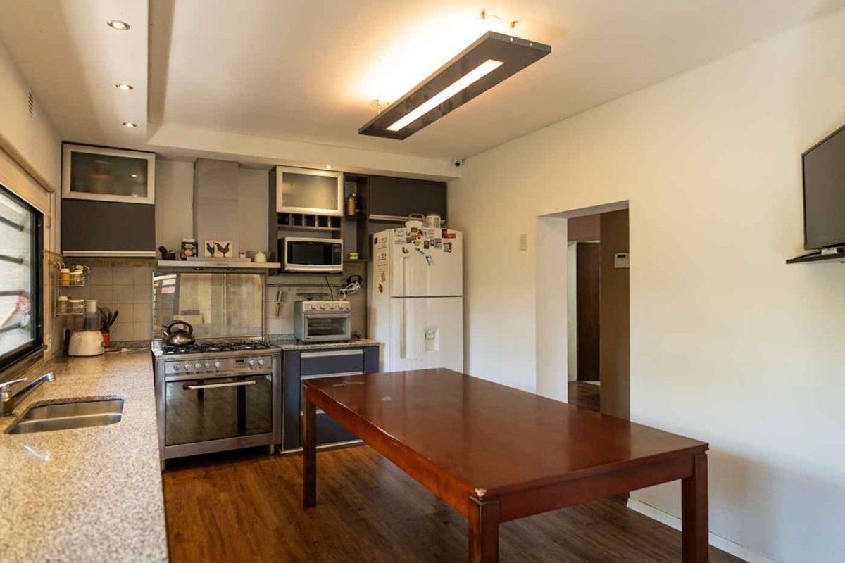Foto de CASA EN VENTA GONNET, imagen 3