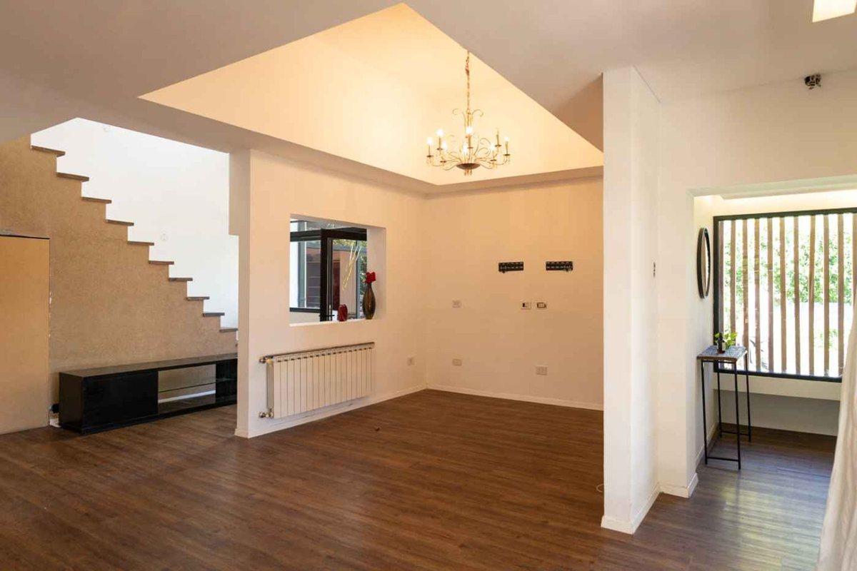 Foto de CASA EN VENTA GONNET, imagen 2