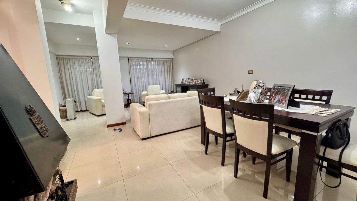 Foto de VENTA DE CASA EN LA PLATA, imagen 1