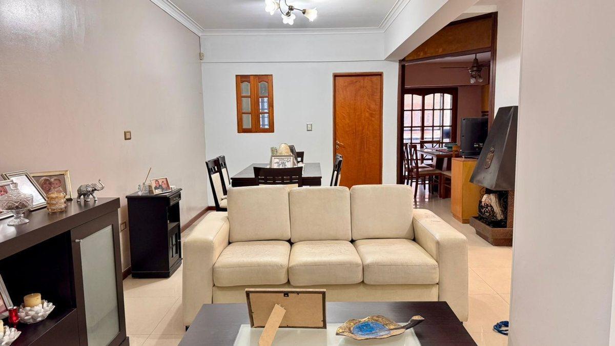 Foto de VENTA DE CASA EN LA PLATA, imagen 2