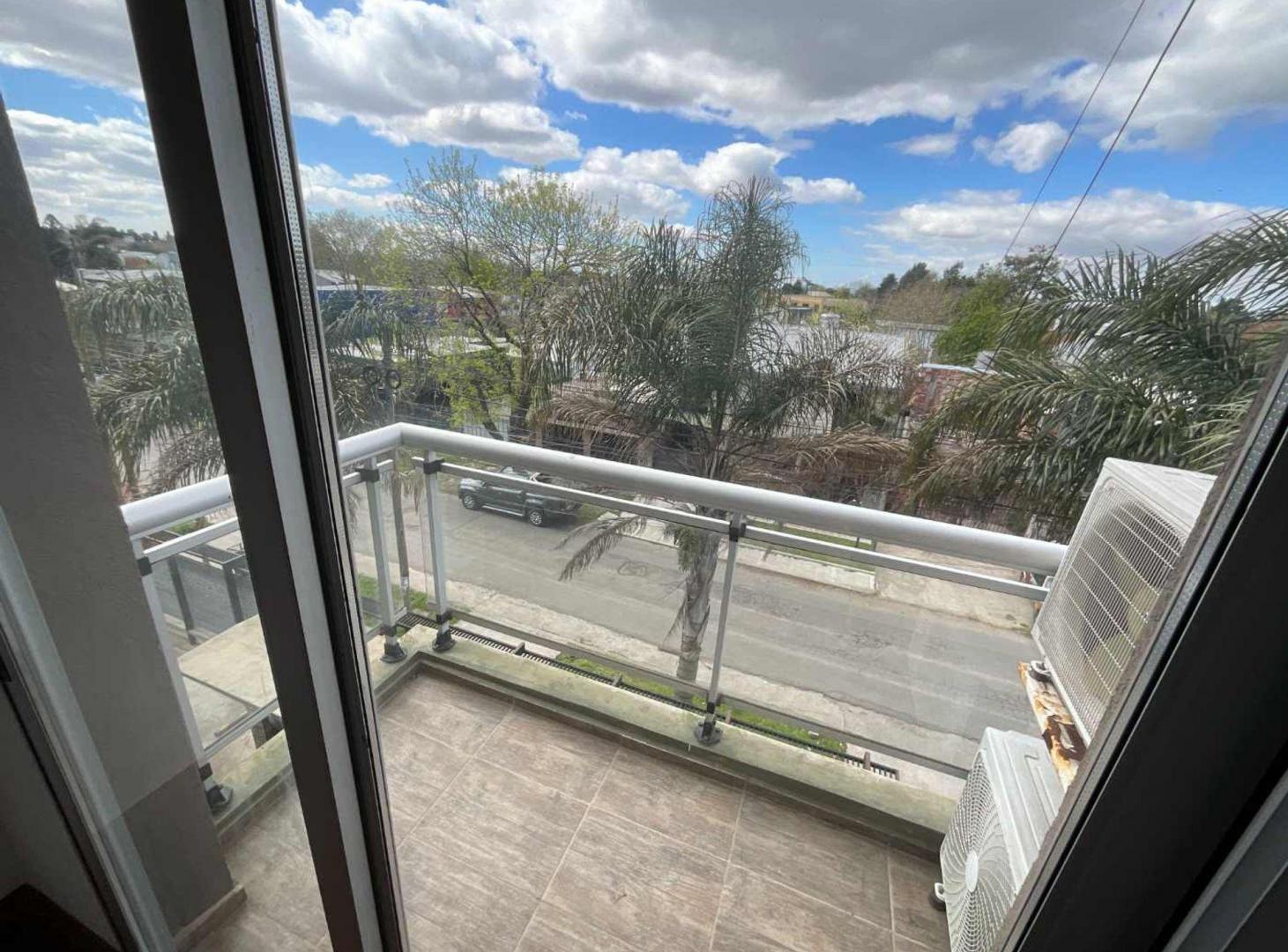 Foto de DEPARTAMENTO EN VENTA BERAZATEGUI 1 DORM COCHERA, imagen 1