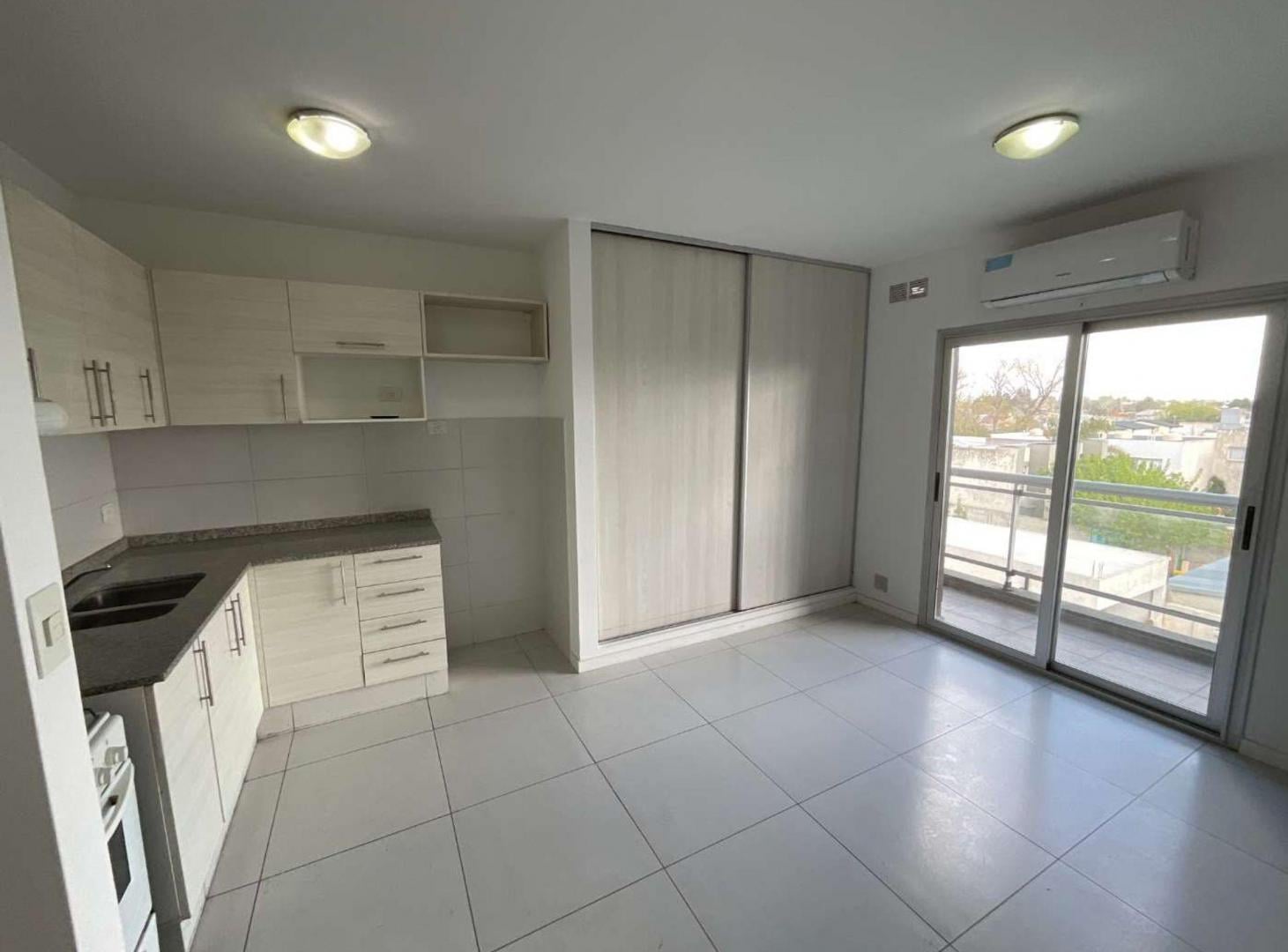 Foto de DEPARTAMENTO EN VENTA BERAZATEGUI MONOAMB COCHERA, imagen 2