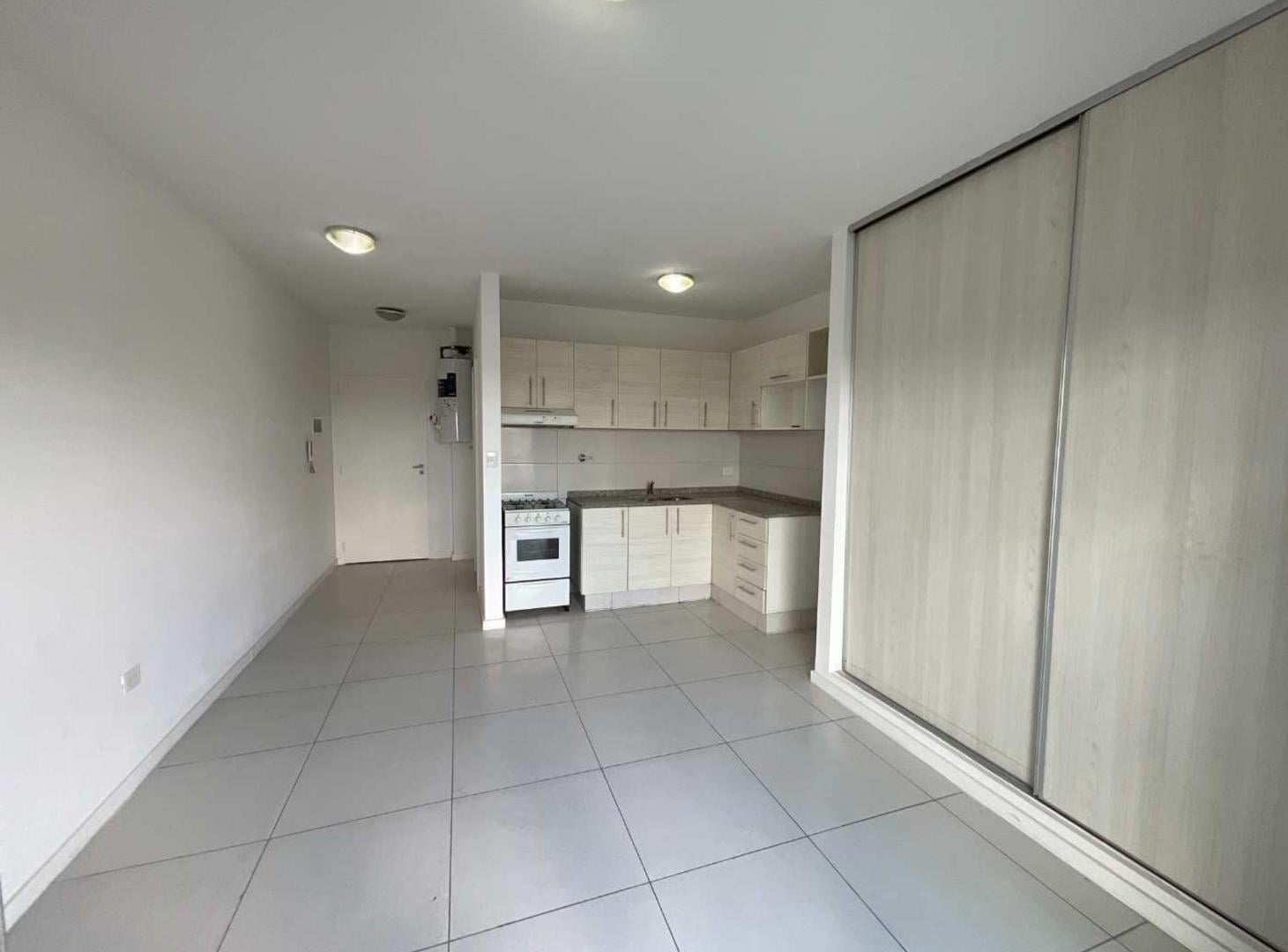 Foto de DEPARTAMENTO EN VENTA BERAZATEGUI MONOAMB COCHERA, imagen 4