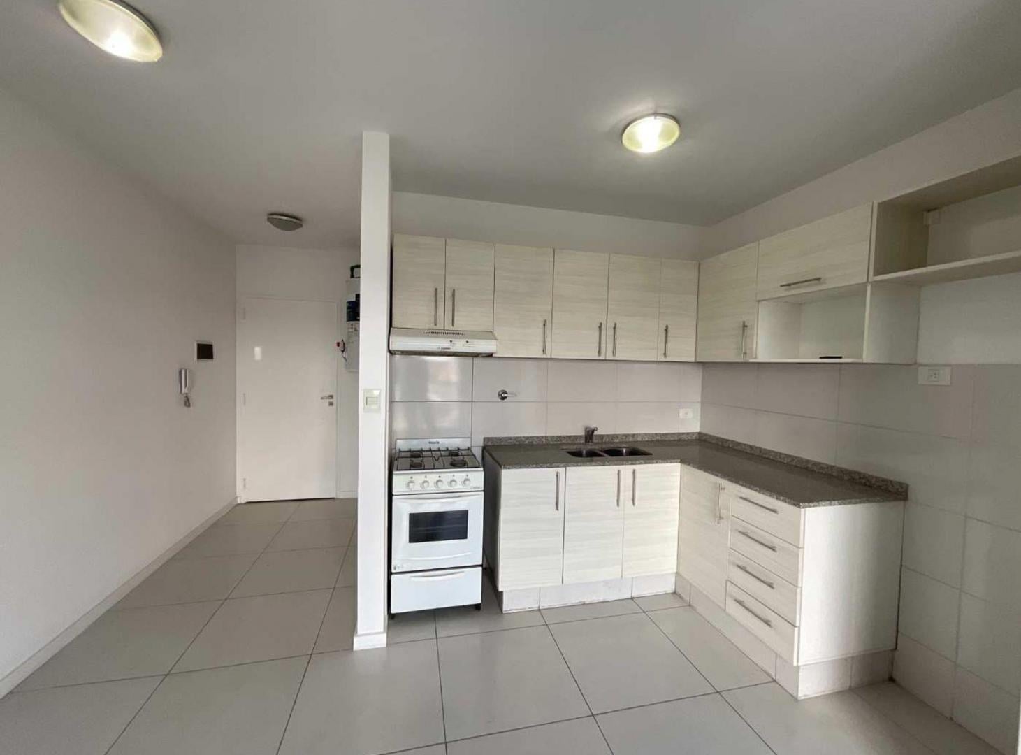 Foto de DEPARTAMENTO EN VENTA BERAZATEGUI MONOAMB COCHERA, imagen 1