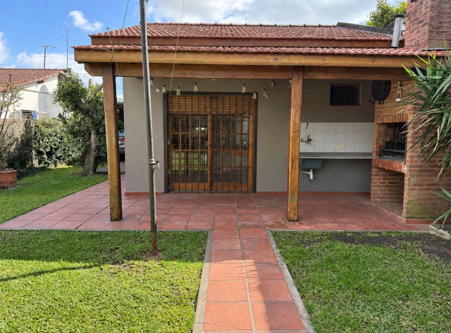 Foto de CASA EN VENTA EN QUILMES, imagen 2