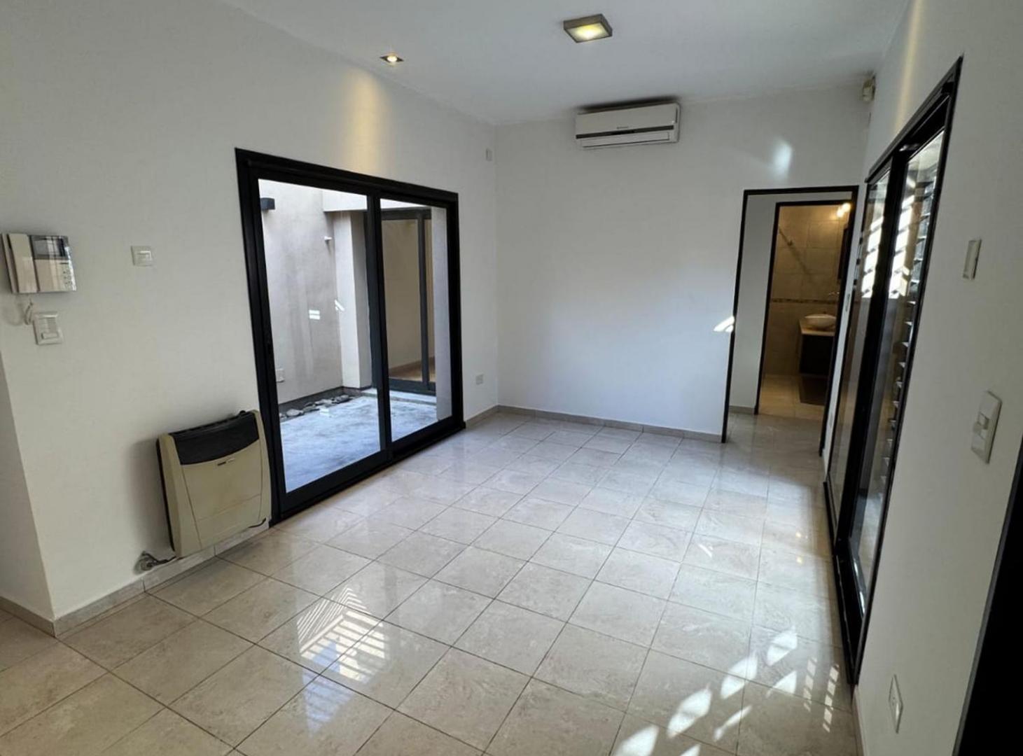 Foto de CASA EN ALQUILER EN LA PLATA, imagen 1