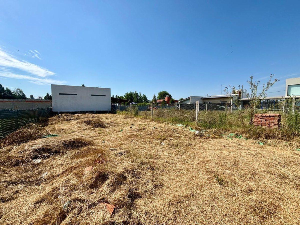Foto de Venta lote con construccion La Plata, imagen 4