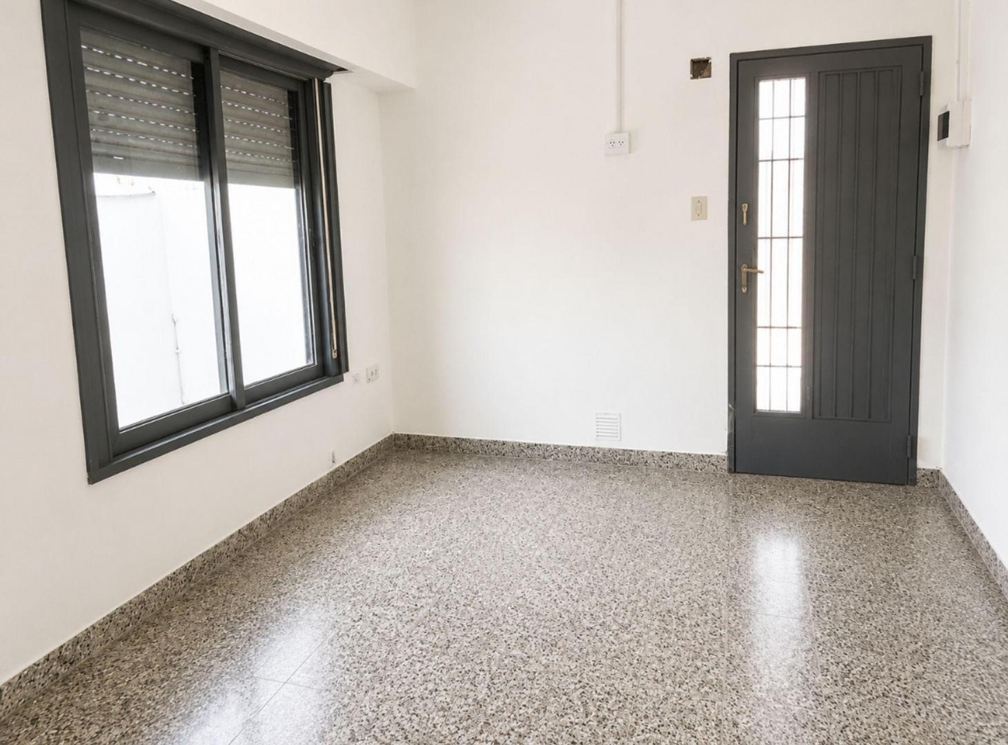 Foto de ALQUILER DE PH EN PLANTA BAJA DE 1 DORMITORIO, imagen 1