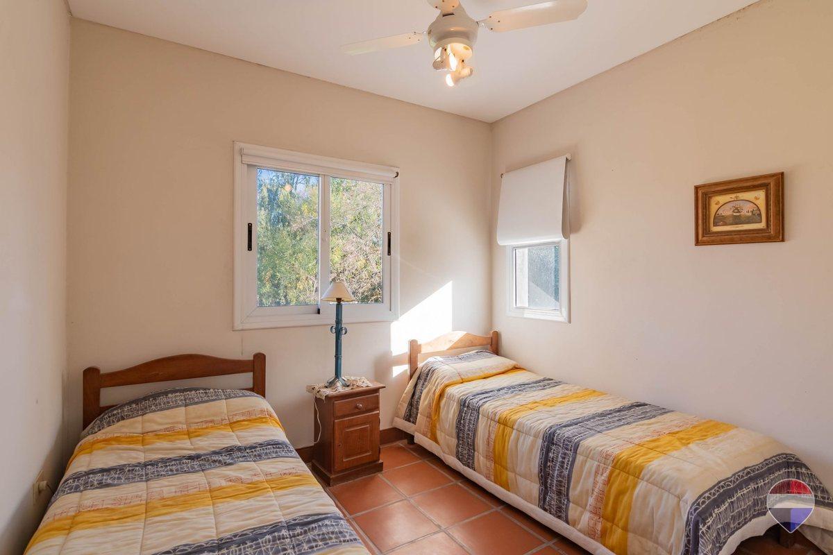 Foto de CASA EN VENTA CAMPOS DE ROCA 3 DORMITORIOS, imagen 5