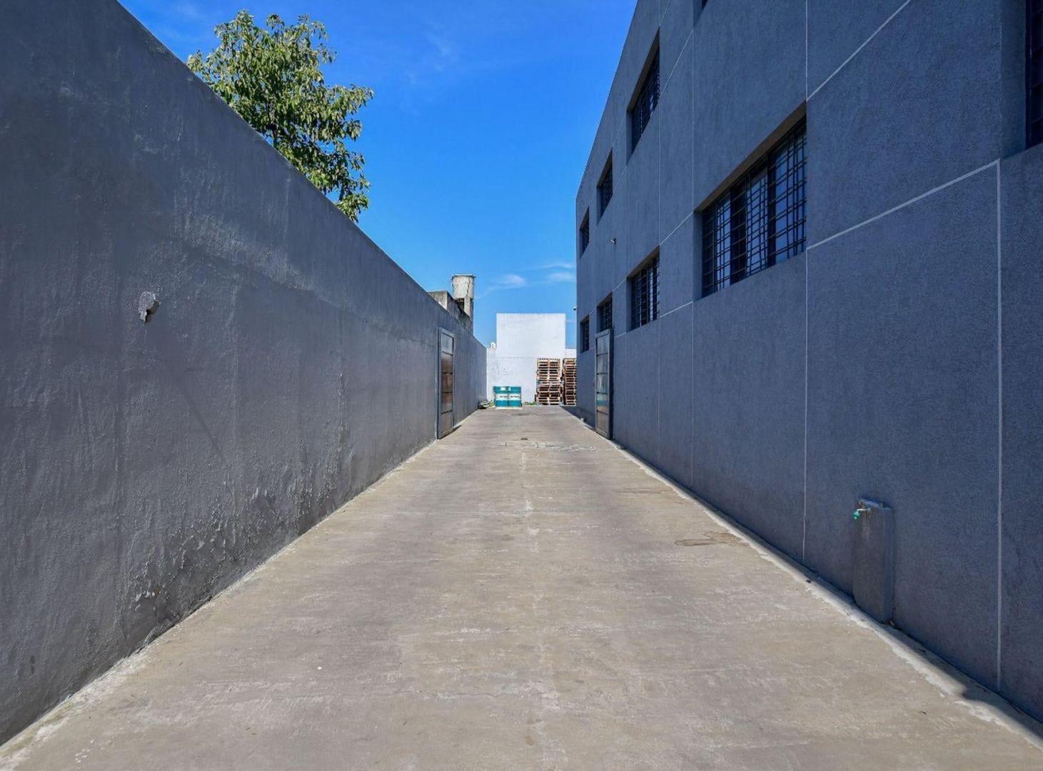 Foto de DEPOSITO EN VENTA LA PLATA, imagen 4