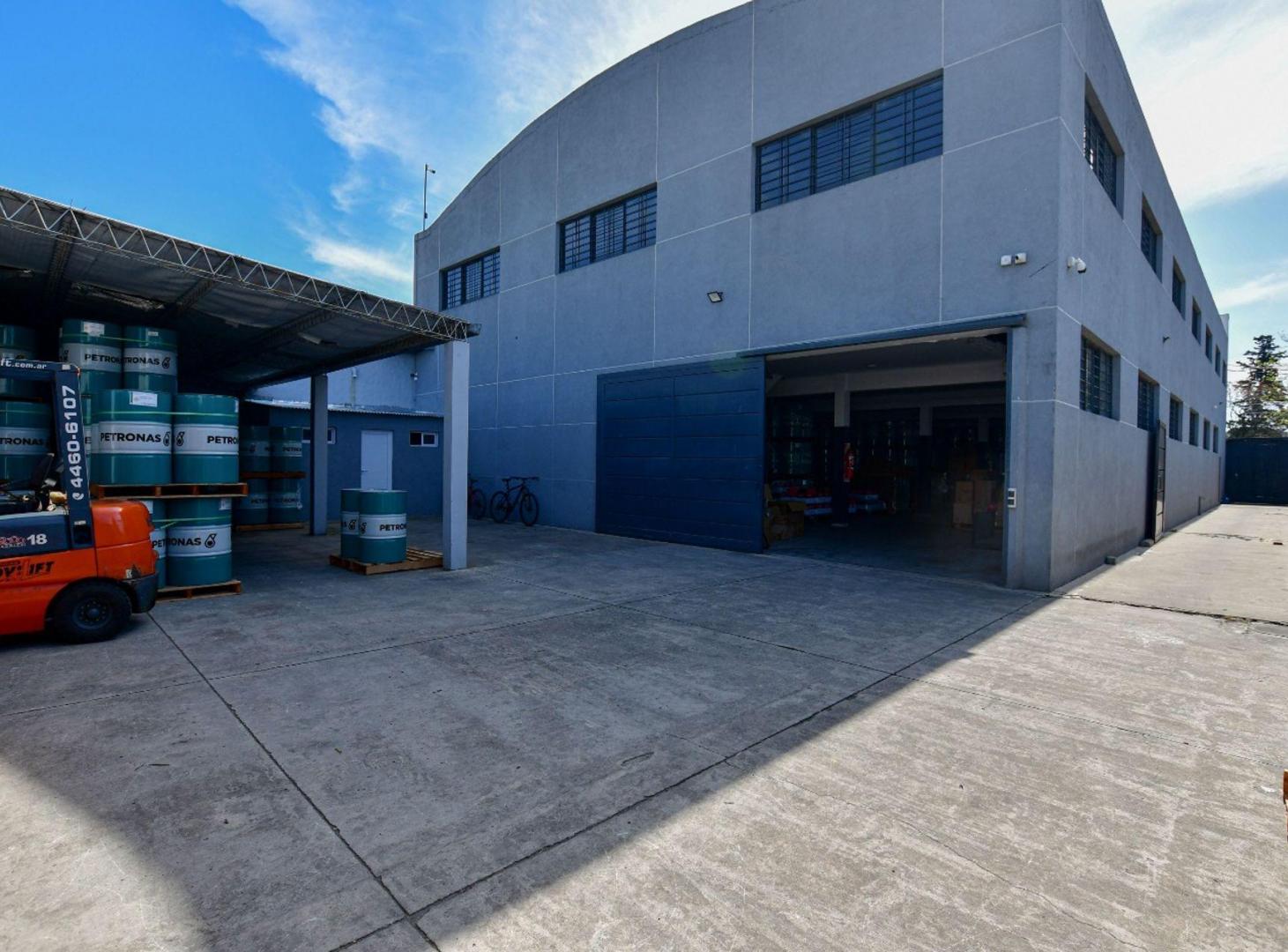Foto de DEPOSITO EN VENTA LA PLATA, imagen 2