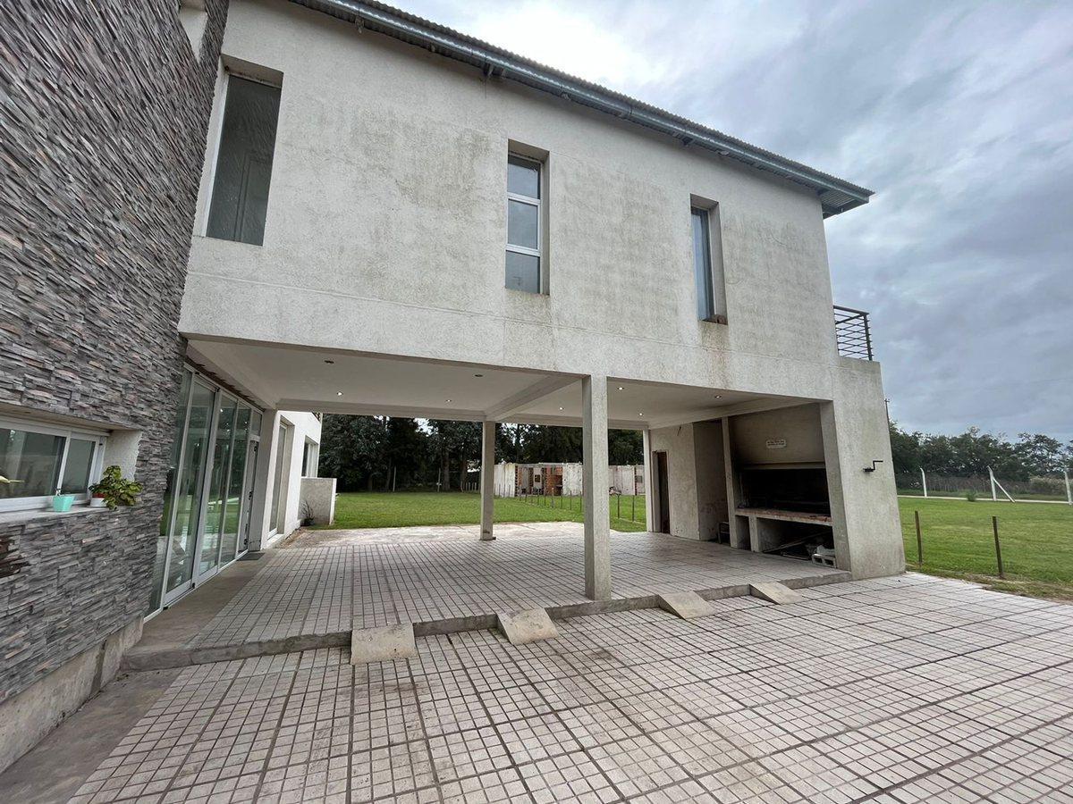 Foto de VENTA CASA QUINTA CHASCOMUS CON CABAÑAS Y PISCINA, imagen 4