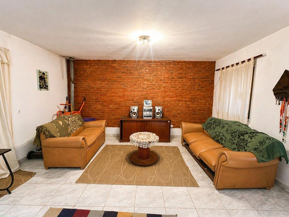 Foto de VENTA CASA DE 3 AMB EN LOMAS ALTAS CHASCOMUS, imagen 1