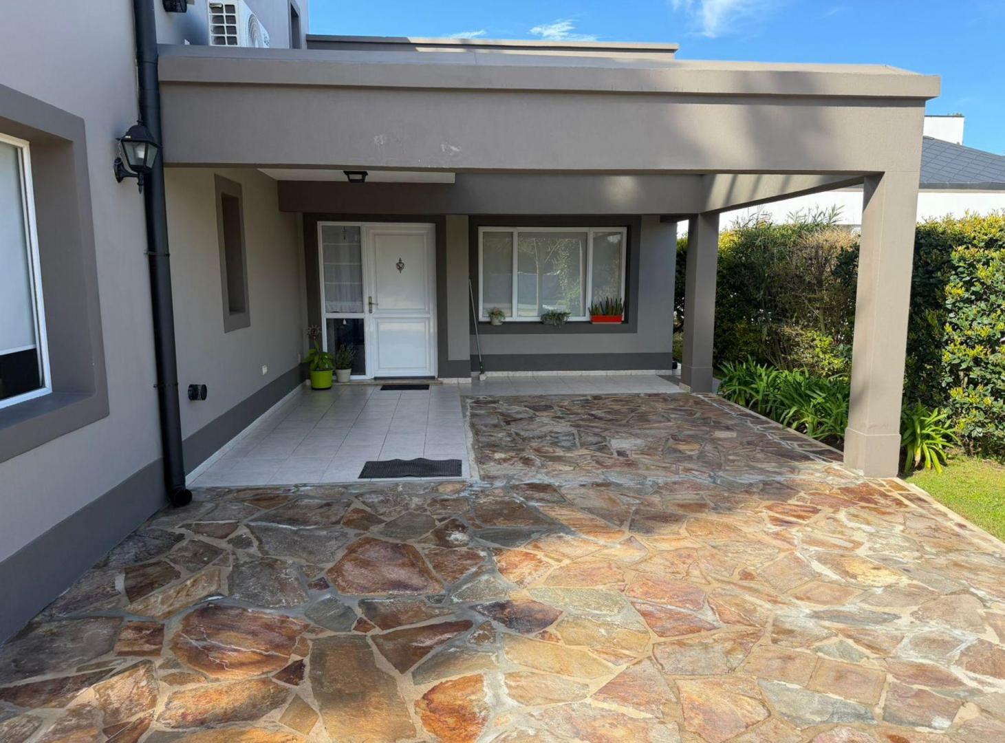 Foto de VENTA CASA DE 4 AMB CON PILETA EN EL GOLF AMOBLADA, imagen 4