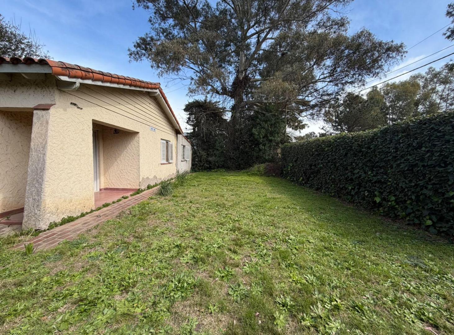 Foto de VENTA DE CASA A RECICLAR A METROS DE LA LAGUNA, imagen 1