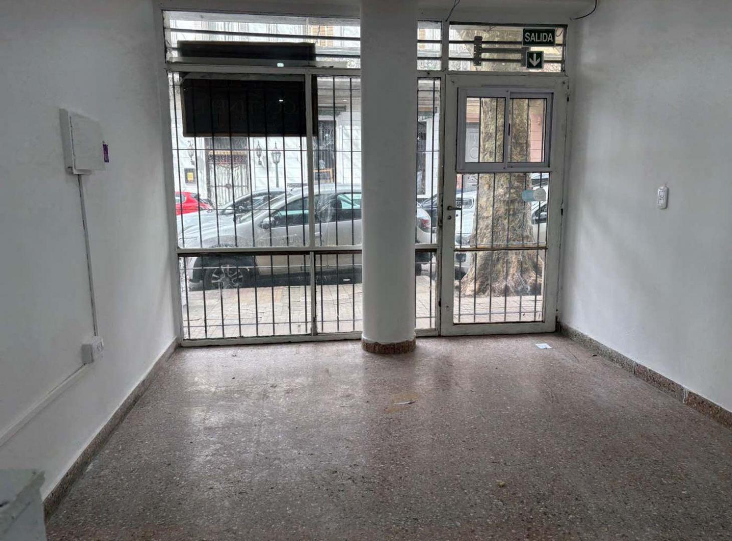 Foto de Local en alquiler en la plata con deposito, imagen 3