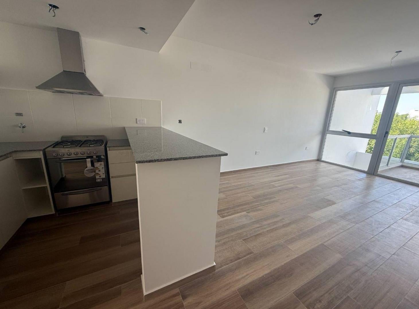 Foto de DEPARTAMENTO MONOAMBIENTE VENTA A ESTRENAR LA PLAT, imagen 3