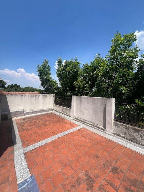 Olivos Casa Multifamiliar 2 plantas 4 Dorm Cochera U$S 245.000 Daniel Castaño