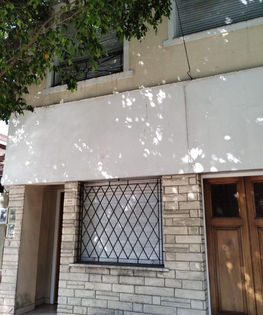 Olivos Casa Multifamiliar 2 plantas 4 Dorm Cochera U$S 245.000 Daniel Castaño