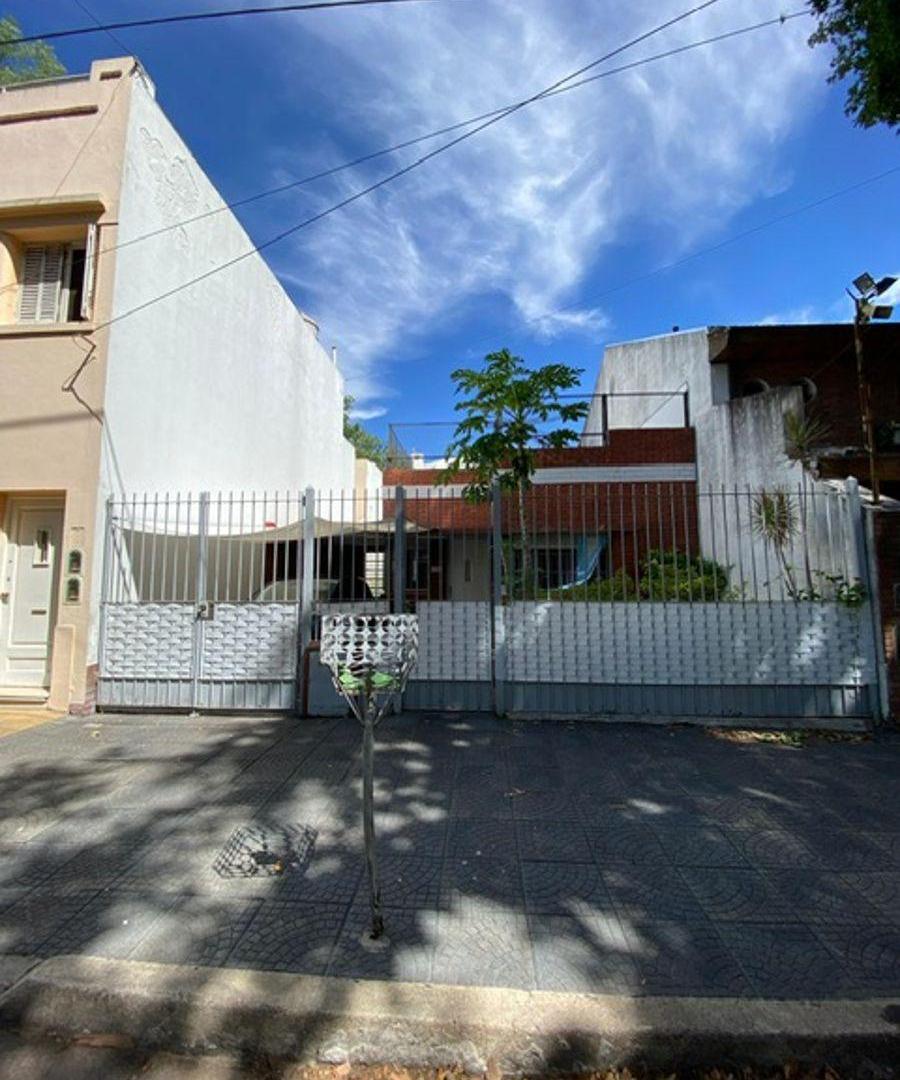 Florida M Solida casa con fondo Venta U$S 300.000 Daniel Castaño